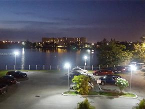 5501 NW 7th St E302, Miami FL 33126