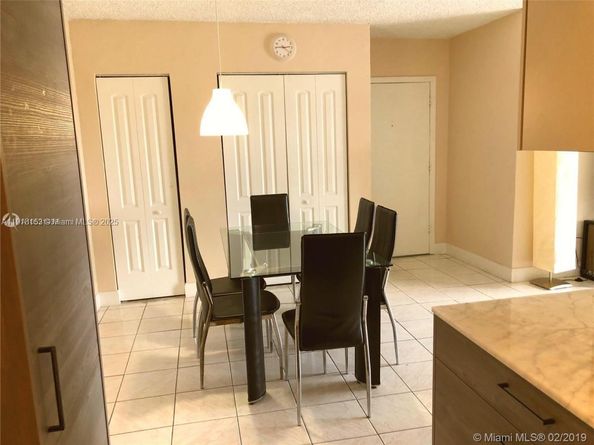 5501 NW 7th St E302, Miami FL 33126