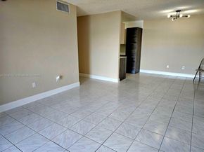 5501 NW 7th St E302, Miami FL 33126