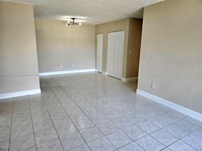 5501 NW 7th St E302, Miami FL 33126