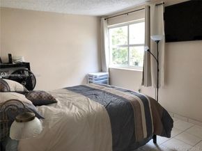 5501 NW 7th St E302, Miami FL 33126