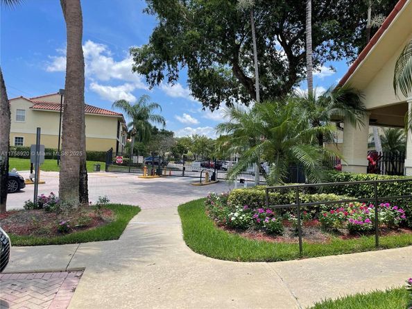 1247 SW 46th Ave 1312, Pompano Beach FL 33069