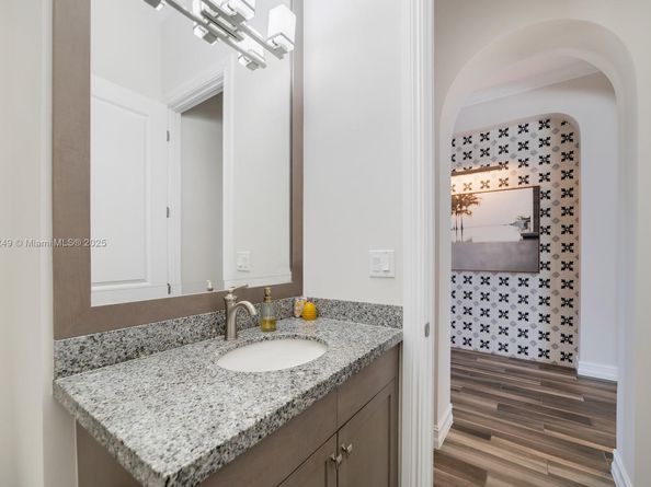 8445 E Watercrest Cir E, Parkland FL 33076