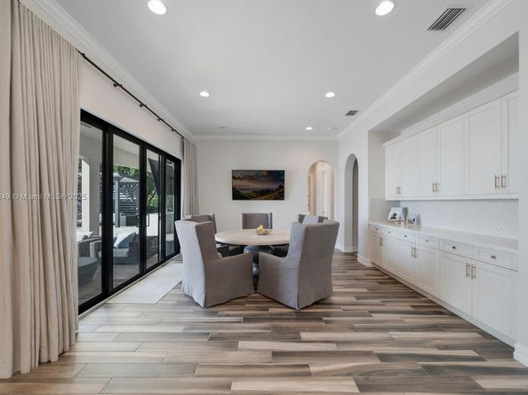 8445 E Watercrest Cir E, Parkland FL 33076