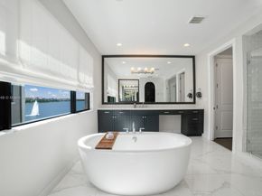 8445 E Watercrest Cir E, Parkland FL 33076