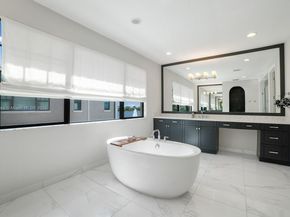 8445 E Watercrest Cir E, Parkland FL 33076