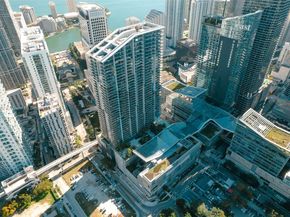 68 SE 6th St 1204, Miami FL 33131