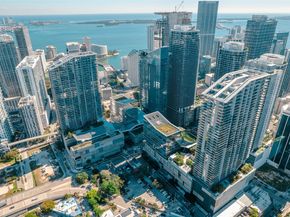 68 SE 6th St 1204, Miami FL 33131
