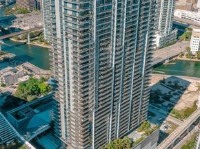 68 SE 6th St 1204, Miami FL 33131