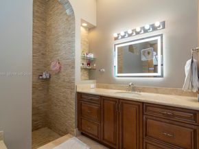 651 Sweet Bay Ave, Plantation FL 33324