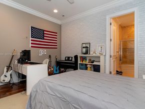 651 Sweet Bay Ave, Plantation FL 33324