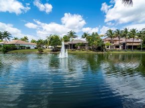 651 Sweet Bay Ave, Plantation FL 33324