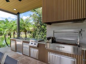 651 Sweet Bay Ave, Plantation FL 33324