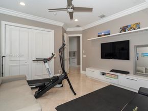 651 Sweet Bay Ave, Plantation FL 33324