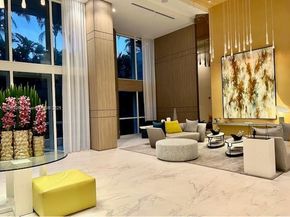 21055 Yacht Club Dr 606, Aventura FL 33180