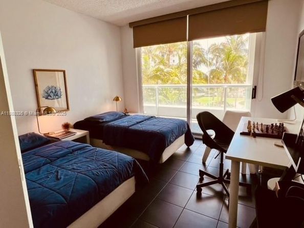 21055 Yacht Club Dr 606, Aventura FL 33180