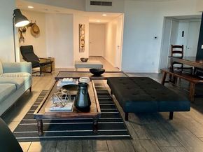 21055 Yacht Club Dr 606, Aventura FL 33180