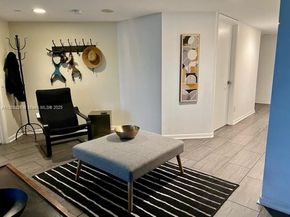 21055 Yacht Club Dr 606, Aventura FL 33180