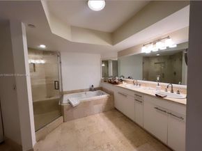 21055 Yacht Club Dr 606, Aventura FL 33180