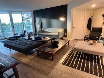 21055 Yacht Club Dr
