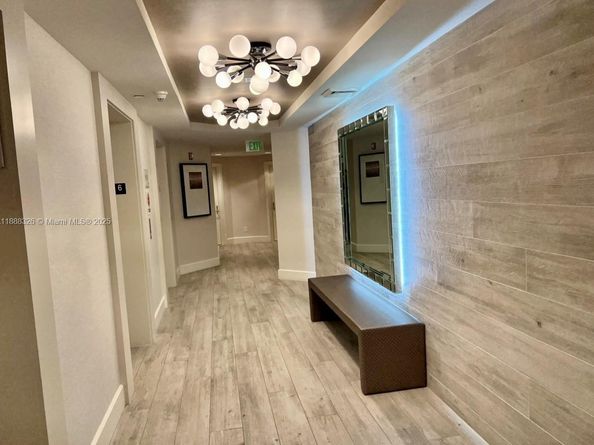 21055 Yacht Club Dr 606, Aventura FL 33180