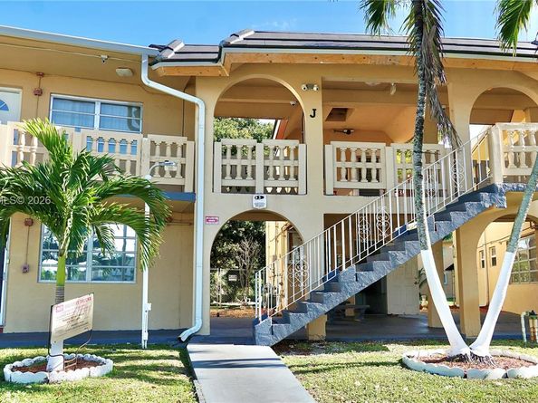 20311 NE 2nd Ave 27, Miami FL 33179