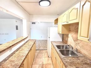 20311 NE 2nd Ave 27, Miami FL 33179
