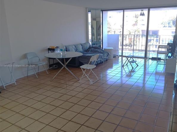 3545 NE 166th St 304, North Miami Beach FL 33160
