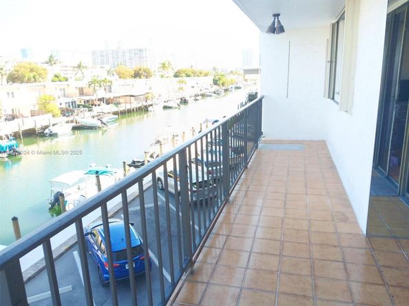 3545 NE 166th St 304, North Miami Beach FL 33160