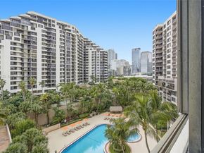 540 Brickell Key Dr 823, Miami FL 33131