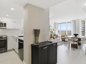 540 Brickell Key Dr 823, Miami FL 33131