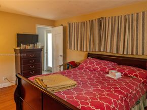 315 SW 12th Ave, Boynton Beach FL 33435