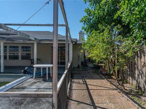 315 SW 12th Ave, Boynton Beach FL 33435