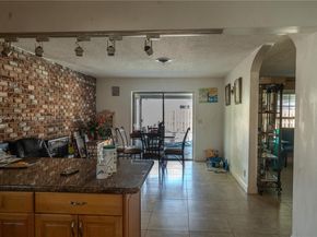 315 SW 12th Ave, Boynton Beach FL 33435