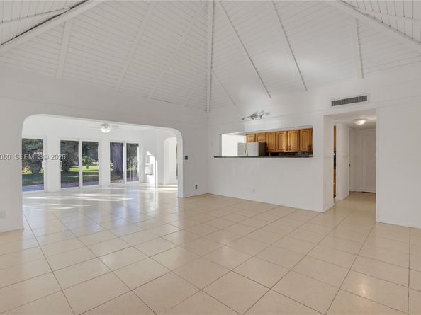 5505 Bluejack Oak Cir, Tamarac FL 33319