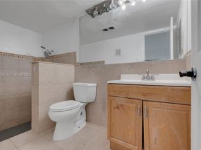 5505 Bluejack Oak Cir, Tamarac FL 33319