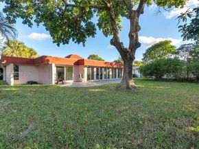 5505 Bluejack Oak Cir, Tamarac FL 33319