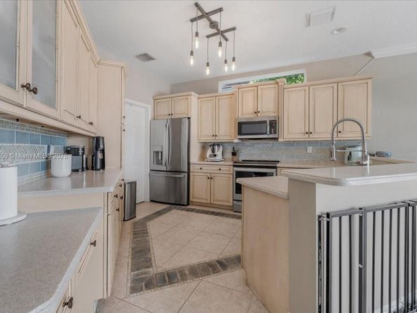 5235 SW 171st Ave, Miramar FL 33027