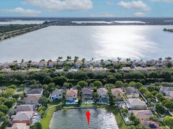 5235 SW 171st Ave, Miramar FL 33027