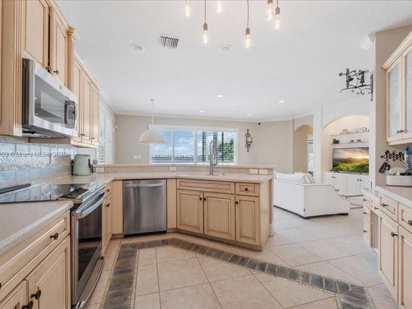 5235 SW 171st Ave, Miramar FL 33027