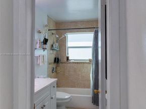 1531 NW 182nd St, Miami Gardens FL 33169