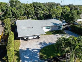 1531 NW 182nd St, Miami Gardens FL 33169