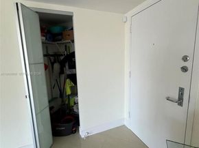 3530 Mystic Pointe Dr 1215, Aventura FL 33180