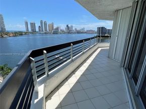 3530 Mystic Pointe Dr 1215, Aventura FL 33180