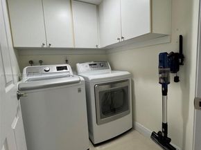 3530 Mystic Pointe Dr 1215, Aventura FL 33180