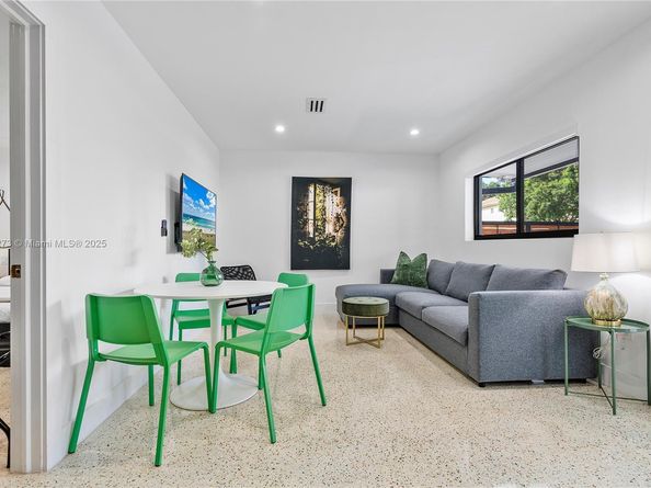 256 NW 57th St, Miami FL 33127