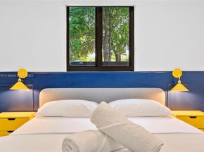 256 NW 57th St, Miami FL 33127