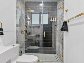 256 NW 57th St, Miami FL 33127