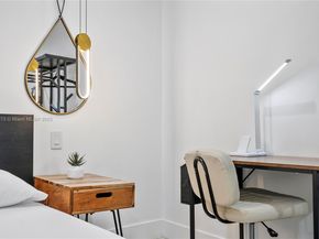 256 NW 57th St, Miami FL 33127