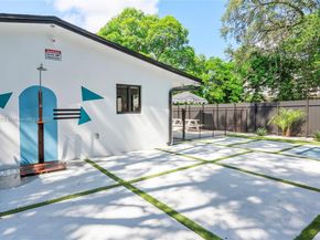 256 NW 57th St, Miami FL 33127